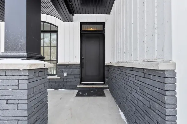 Fort Erie, ON L0S 1B0,3709 Ryan AVE