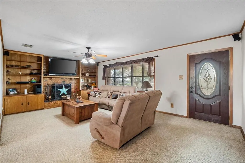 230 FCR 141, Streetman, TX 75859