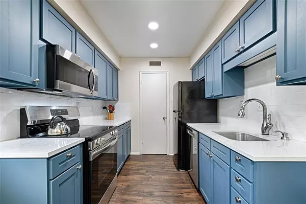 Dallas, TX 75230,10757 Villager Road #D