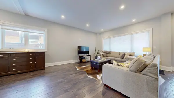 7 Forest Path CT N, Toronto W10, ON M9V 1L4