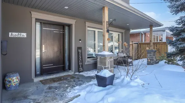 7 Forest Path CT N, Toronto W10, ON M9V 1L4