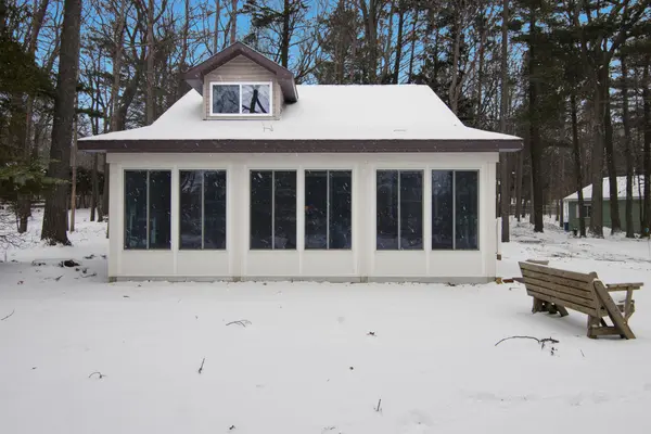 63 E Piney RD, Manistee Twp, MI 49660