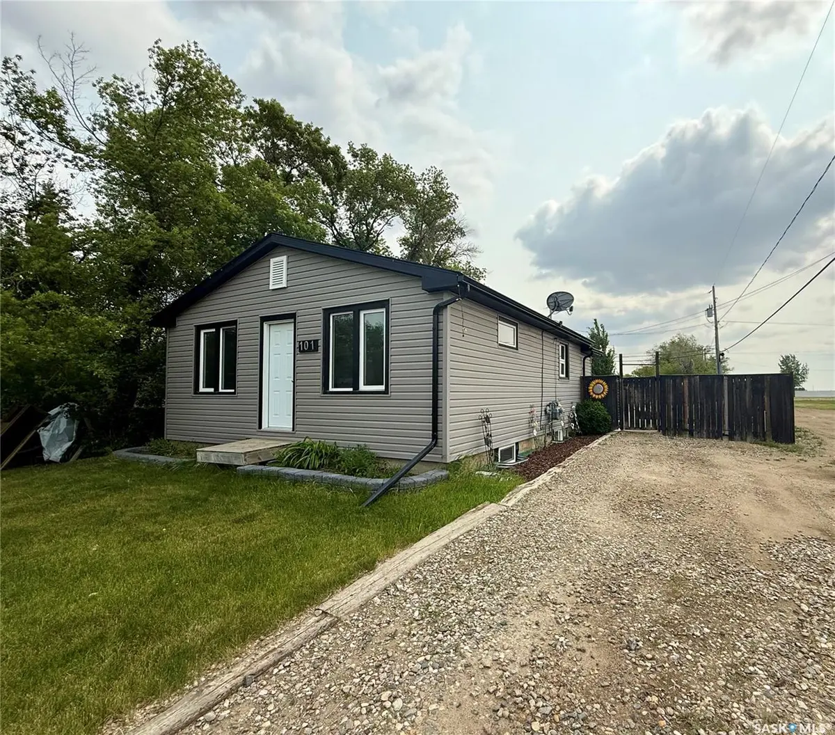 101 2nd AVENUE E, Coleville, SK S0L 0K0