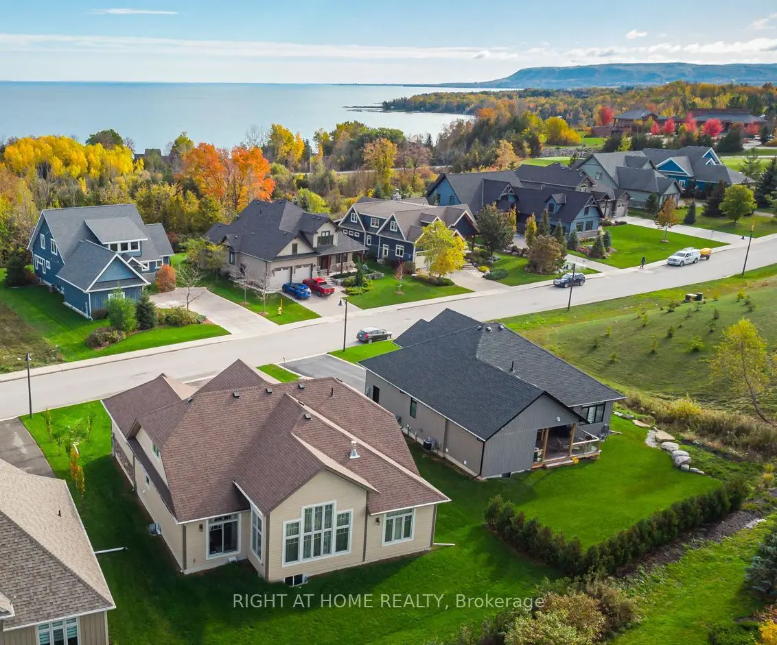 Blue Mountains, ON N0H 2P0,124 West Ridge DR