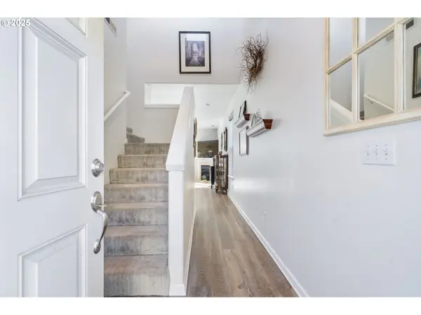 21780 NE LARKSPUR LN, Fairview, OR 97024