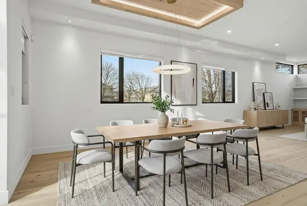 427 Pine Cove RD, Burlington, ON L7N 1W4