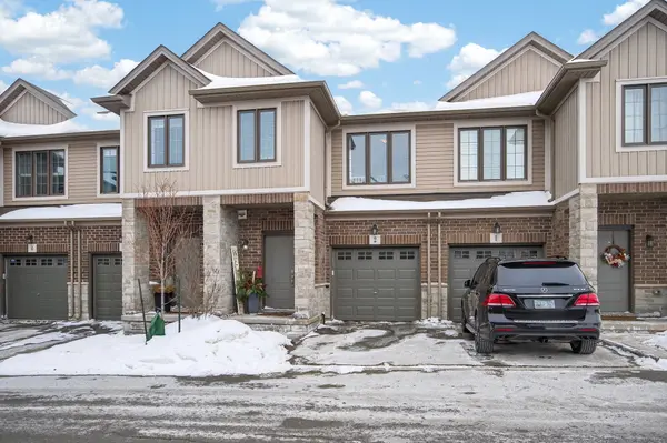 377 GLANCASTER RD #2, Hamilton, ON L9G 0G4