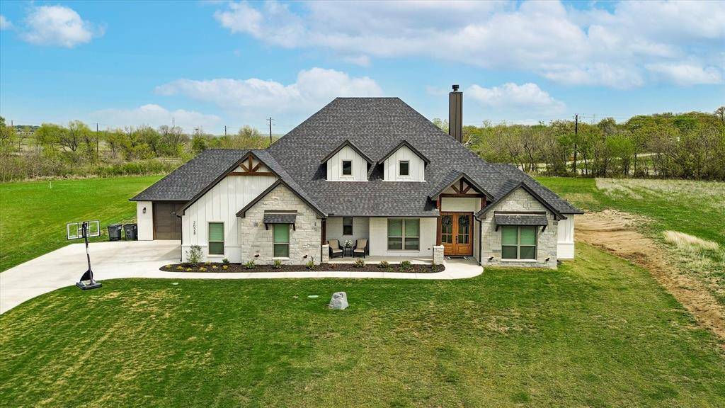 2028 Carrie Court, Weatherford, TX 76088