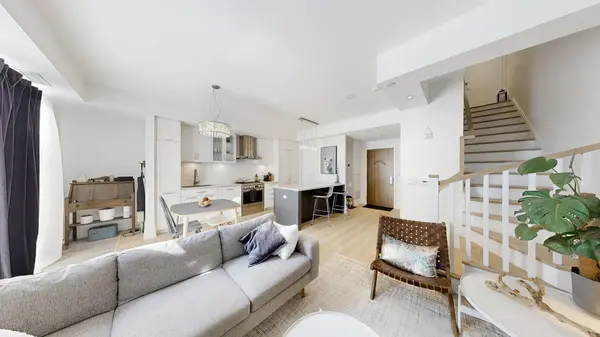 25 Malcolm RD #TH-112, Toronto C11, ON M4G 0C1