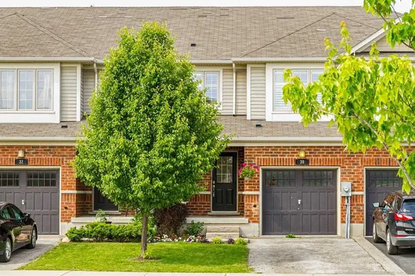 30 Pumpkin PASS, Hamilton, ON L0R 1C0