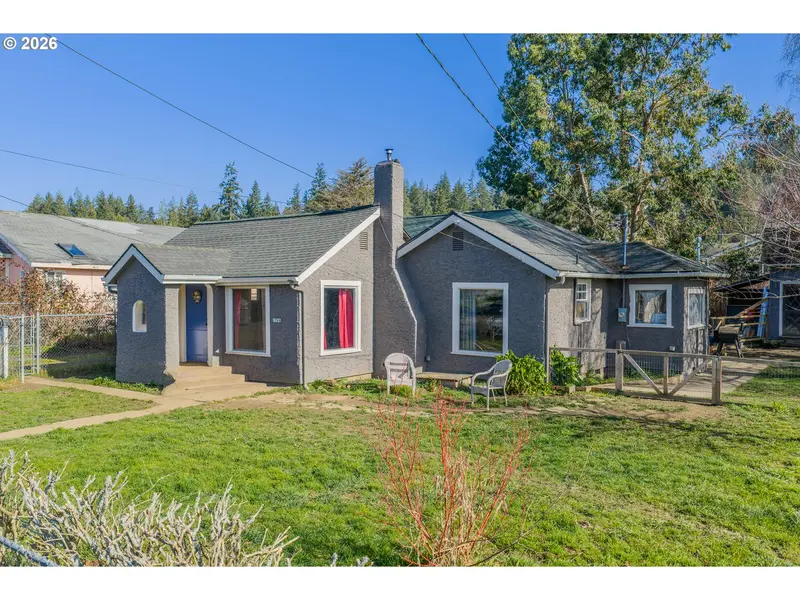 1268 N ELLIOTT ST, Coquille, OR 97423