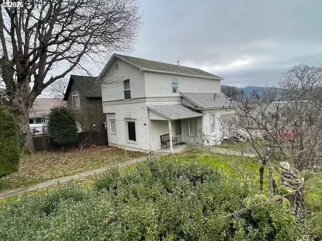 315 E JEWETT BLVD, White Salmon, WA 98672