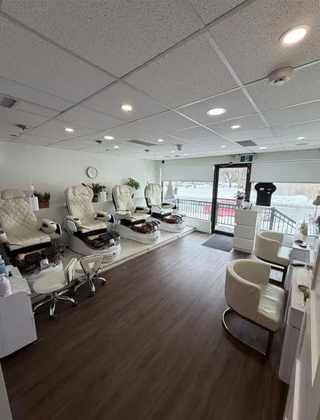 239 Brant AVE, Brantford, ON N3T 3J4