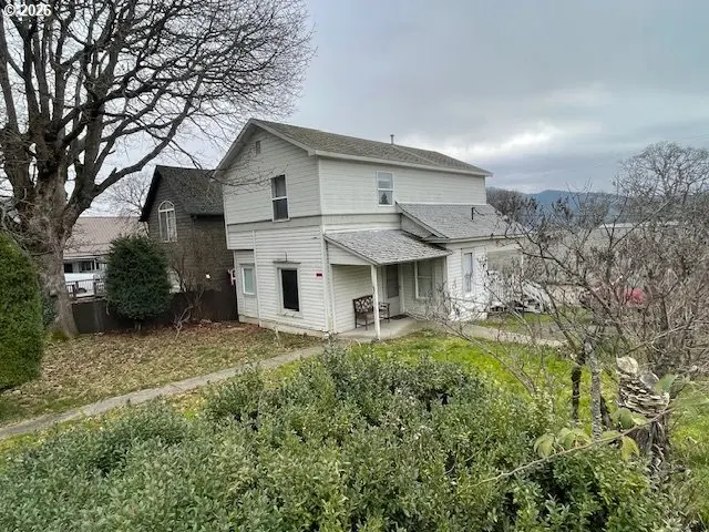 315 E JEWETT BLVD, White Salmon, WA 98672