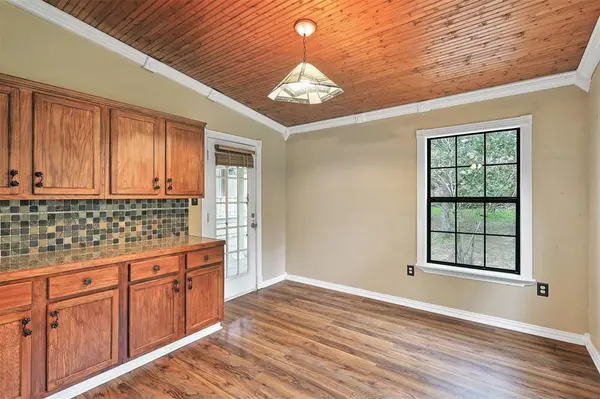 194 Oak Shadows Cove, Holly Lake Ranch, TX 75765