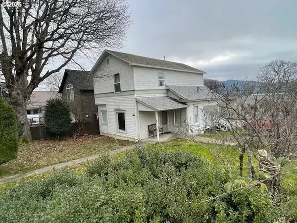 White Salmon, WA 98672,315 E JEWETT BLVD