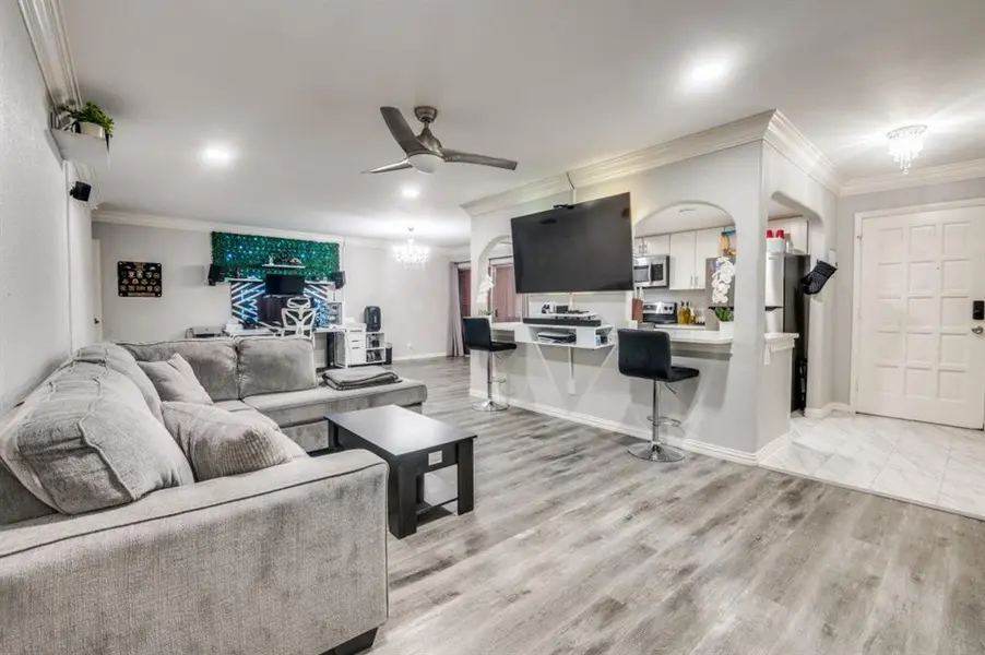 552 E Avenue J #D, Grand Prairie, TX 75050