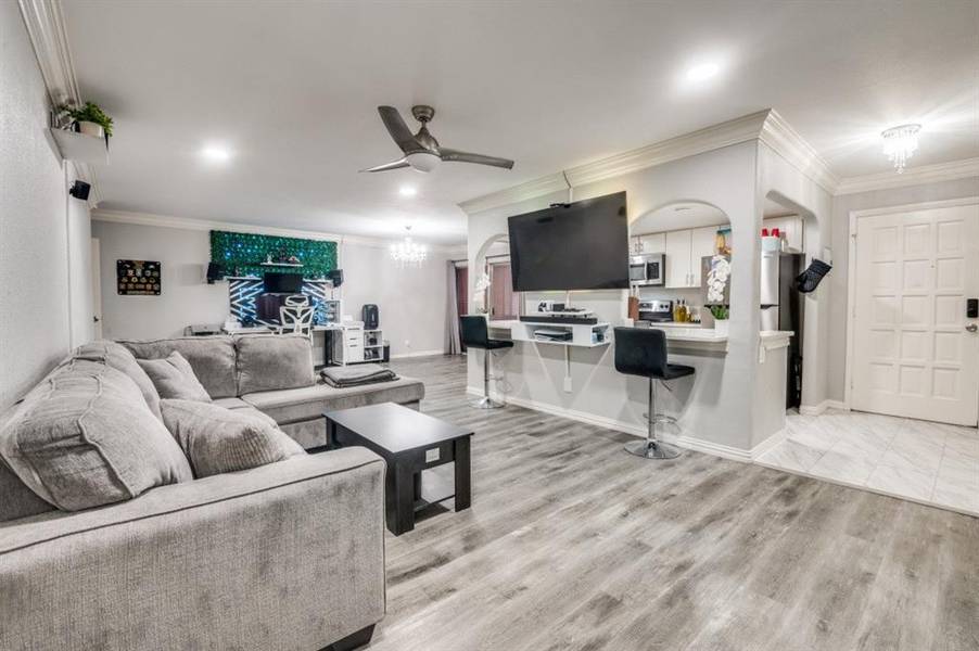 552 E Avenue J #D, Grand Prairie, TX 75050