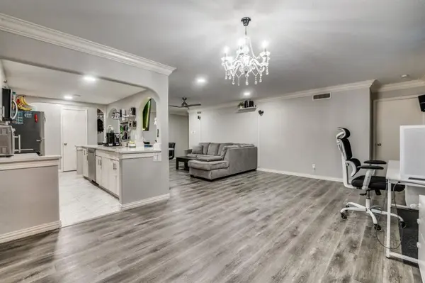 552 E Avenue J #D, Grand Prairie, TX 75050