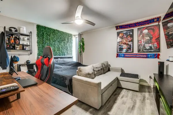 552 E Avenue J #D, Grand Prairie, TX 75050