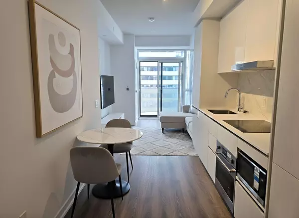 Vaughan, ON L4K 0R2,8 Interchange WAY #3001