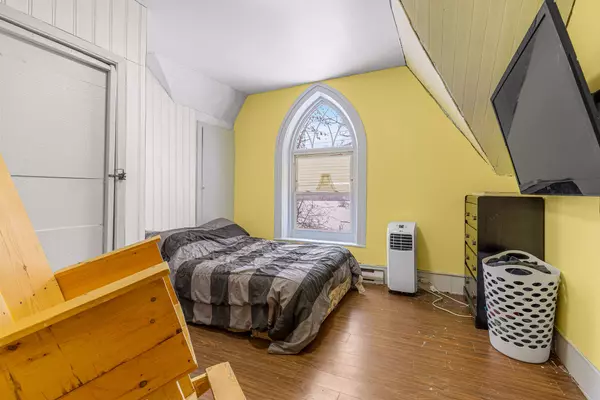 Front Of Yonge, ON K0E 1R0,1593 County 2 RD