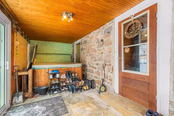 Front Of Yonge, ON K0E 1R0,1593 County 2 RD