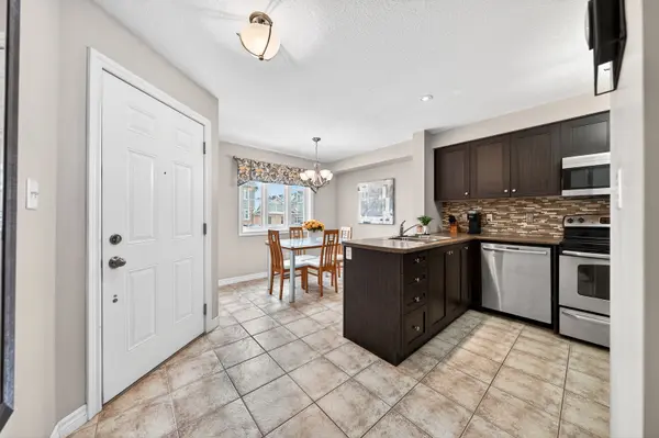 15 Carere CRES #35A, Guelph, ON N1E 0K4