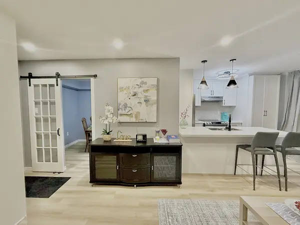 5 San Romanoway N/A #110, Toronto W05, ON M3N 2Y4