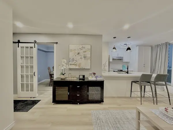 5 San Romanoway N/A #110, Toronto W05, ON M3N 2Y4