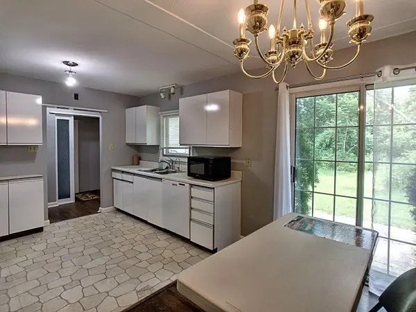 196 Rifle Range RD, Hamilton, ON L8S 3B9