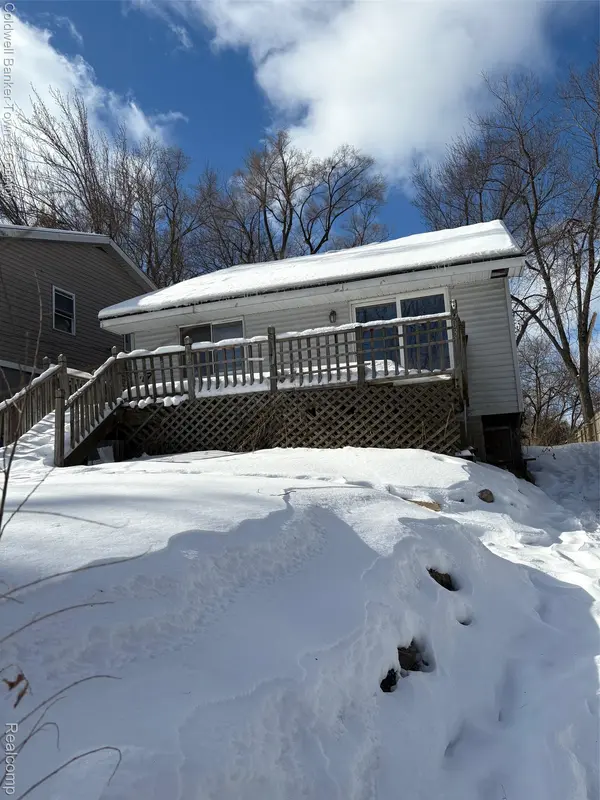 4031 HILLCREST, Highland Charter Township, MI 48356