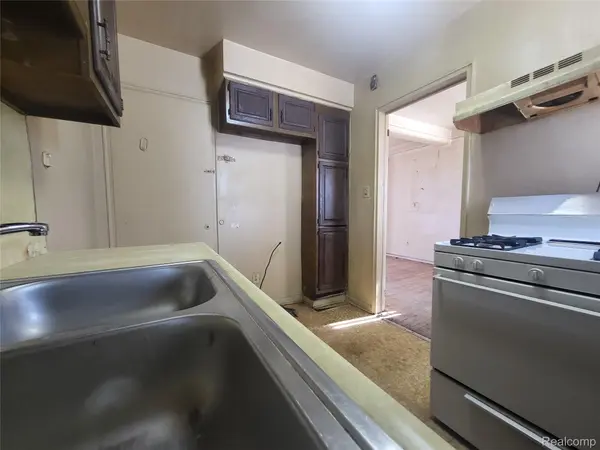 3462 Ewald CIR #8, Detroit, MI 48204