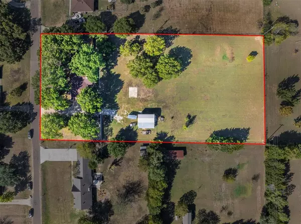 Oak Leaf, TX 75154,113 Hackberry Street