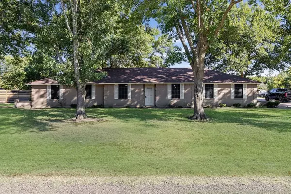 Oak Leaf, TX 75154,113 Hackberry Street