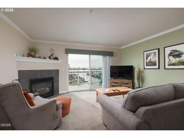 890 SE BAY BLVD #305, Newport, OR 97365