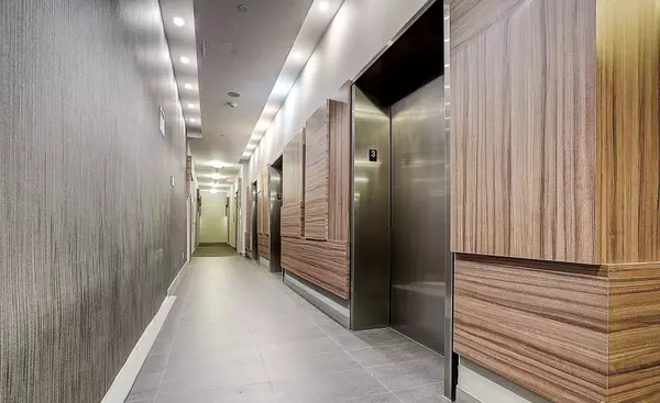 Toronto C01, ON M4Y 0A5,75 St Nicholas ST #307