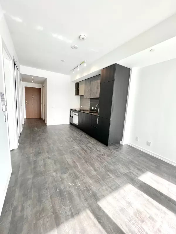 Vaughan, ON L4K 0L1,1000 Portage Pkwy #908