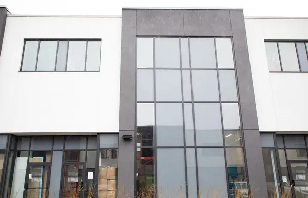 5260 Solar DR #12, Mississauga, ON L4W 5E1