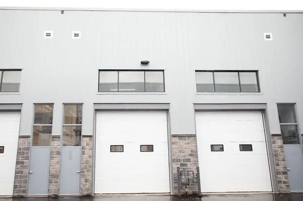 5260 Solar DR #12, Mississauga, ON L4W 5E1