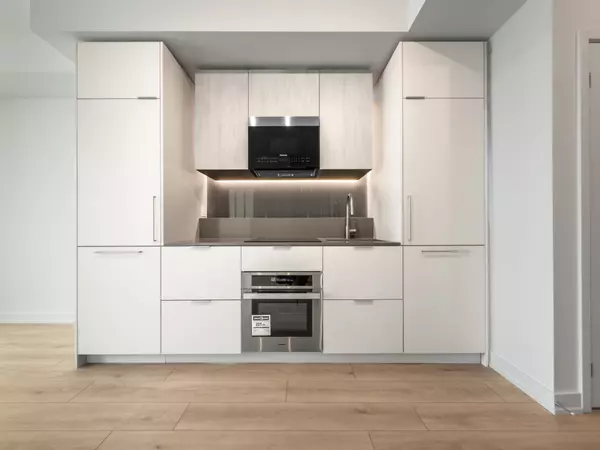 Mississauga, ON L5A 4C6,1 Fairview RD #1207