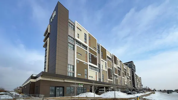 560 North service RD #607, Grimsby, ON L3M 0G1