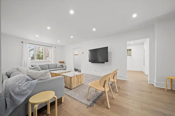 88 Range RD, Lower Town - Sandy Hill, ON K1N 8J5