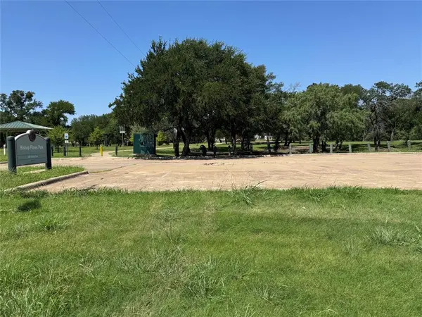 2415 Tally Ho Lane, Dallas, TX 75212