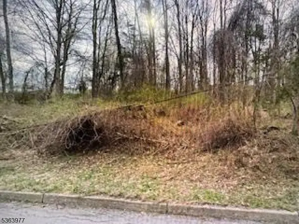 3 Commerce St, Vernon Twp., NJ 07462