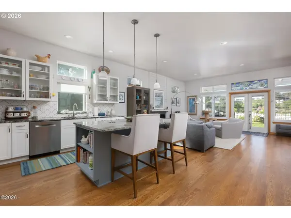 5920 SW ARBOR DR, Newport, OR 97366