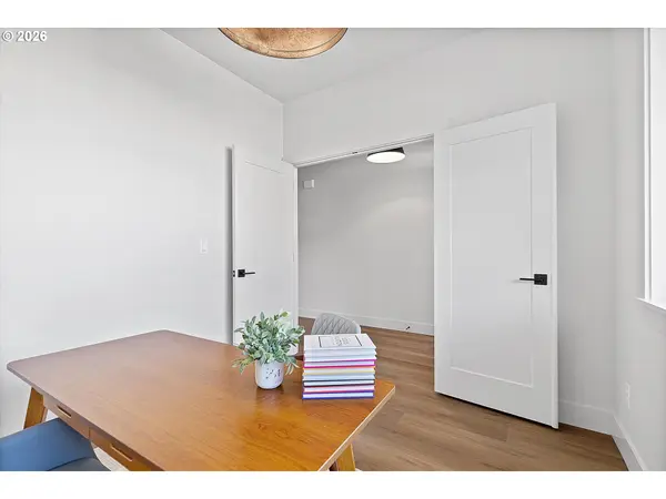 14196 SE Iseli LN, Clackamas, OR 97015