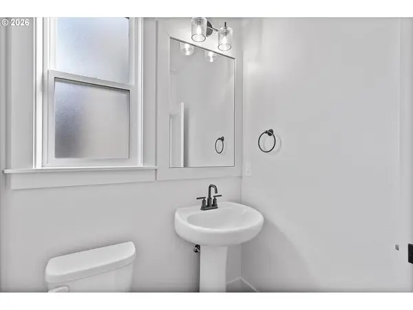 14196 SE Iseli LN, Clackamas, OR 97015