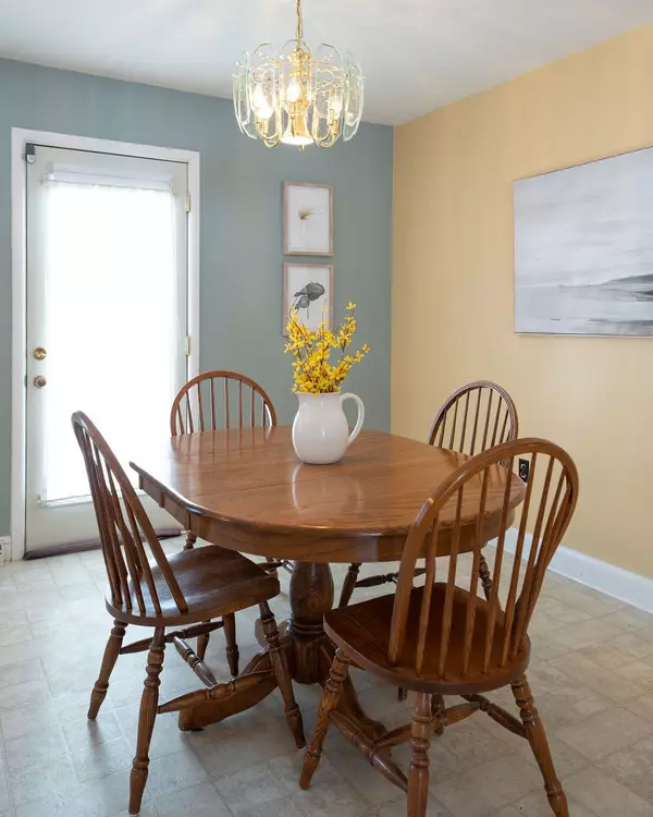 Centre Hastings, ON K0K 2K0,40 Davidson ST