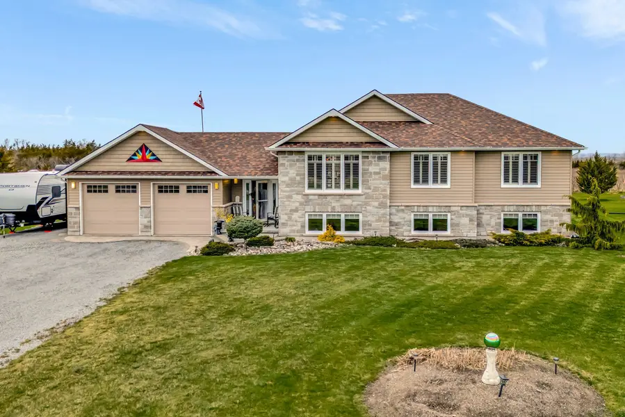 32 Stinson Block RD, Prince Edward County, ON K0K 1T0